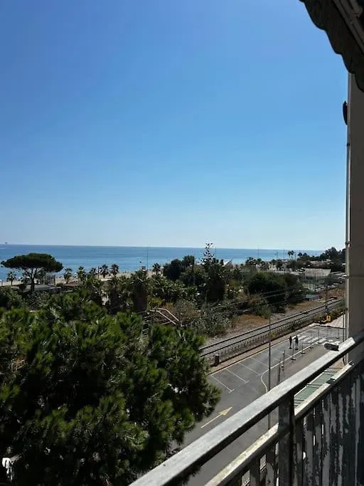 Apartamento A Primera Linea De Mar Pineda de Mar 0*,